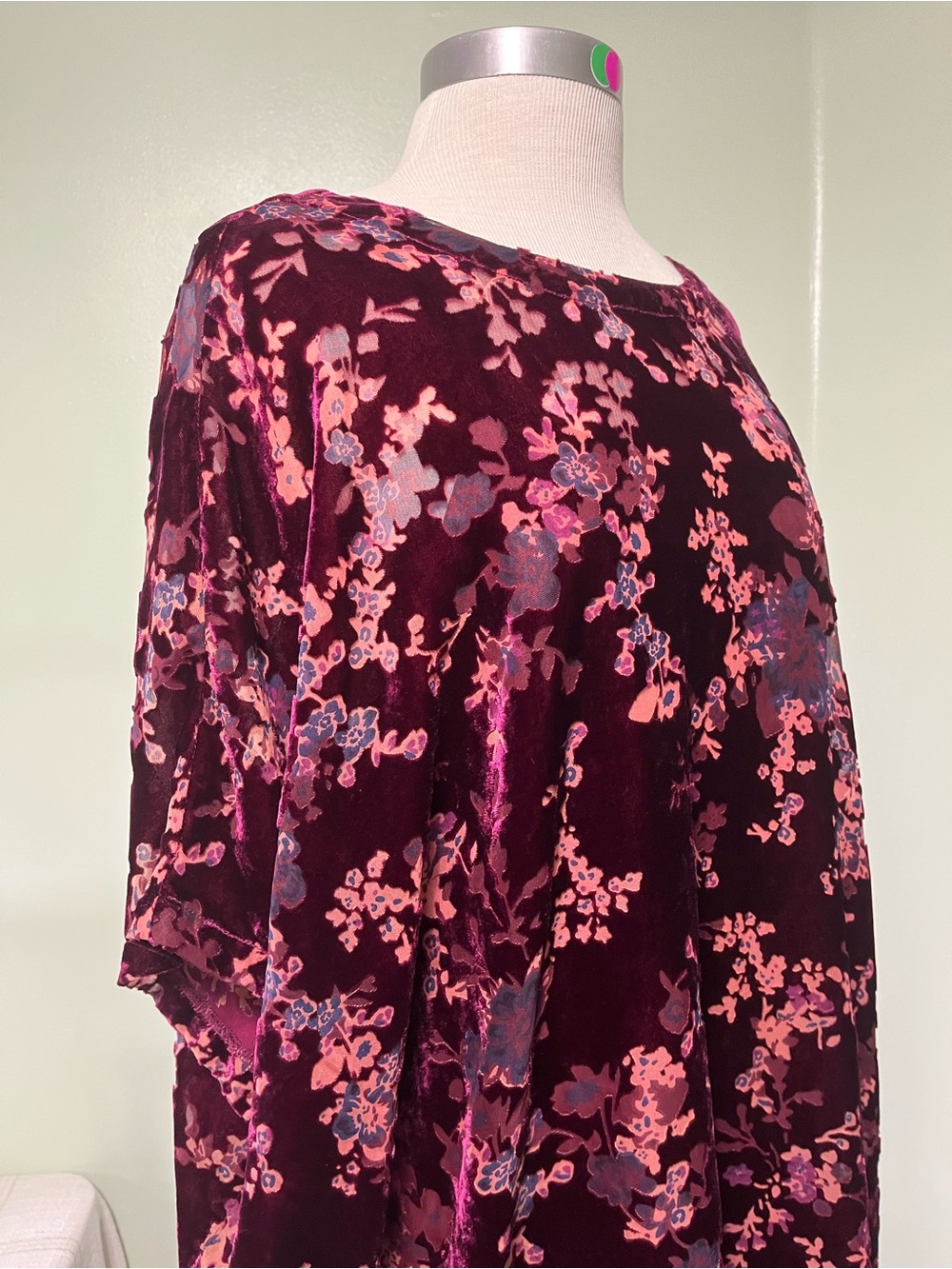 Natural Life Women’s Velvet Burnout Floral Tunic Top Womens Burgundy Boho Sz M - Picture 3 of 13